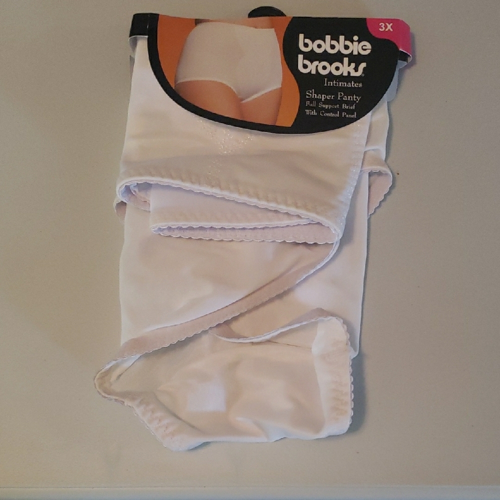 Bobbie Brooks White Women's Shapewear NWT